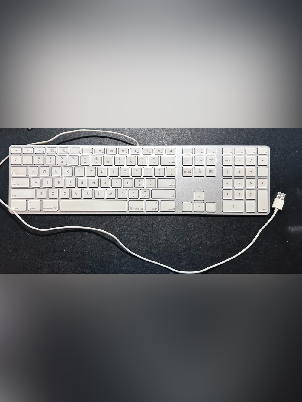 Used Apple Wired Keyboard with Numeric and Function Keys Model A1243